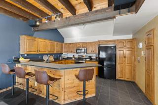 Private Hot Tub, Gondola Views, Less Than 100 Yards to Slopes - 8