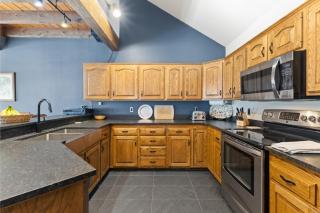 Private Hot Tub, Gondola Views, Less Than 100 Yards to Slopes - 7