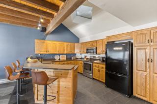 Private Hot Tub, Gondola Views, Less Than 100 Yards to Slopes - 5