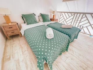 Princess Anouk Beachfront Orient Bay Deluxe 3 BDR - 2