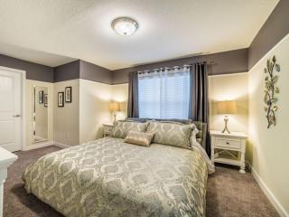 Last Minute Disney Getaway! Private Pool, Hot Tub & Games Room. Book Now! #94707 - Kissimmee - 1
