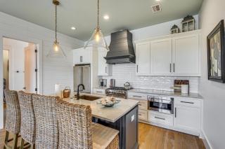 Luxe Beachfront WindMark Cottage with Deck! - Highland View - 5