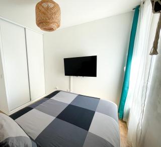 Comfortable rooms in Nanterre University near La Defense Arena and Paris with very good wifi - 4
