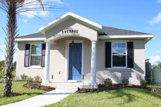 Beautiful Two-bed, 1 Bath Cottage Near Oviedo Lake - Oviedo - 0