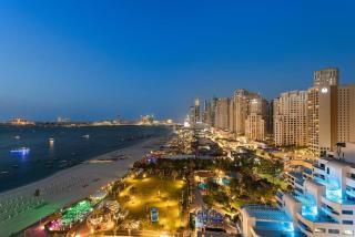 FIRST CLASS 2BR Vibrant Waterfront District - Dubai - 8