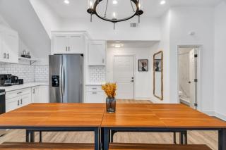 Mid-city Muse W Pool -spacious 5br Minutes To Fq - New Orleans - 1