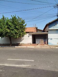 Casa próxima à Avenida 43 - Barretos - 0