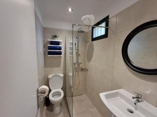 Classic Car House - 6