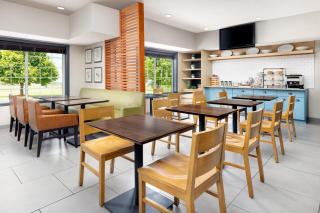 Country Inn & Suites by Radisson, Big Flats (Elmira), NY - 7