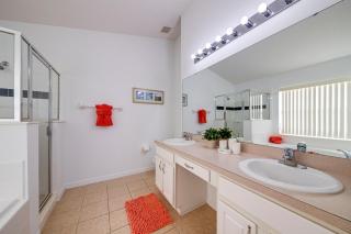 630- 3 Bedroom South facing Home with Pool Drenched in Florida Sunshine Perfect for Families - Davenport - 7