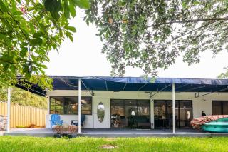 Charming 2BR Waterfront House - 5