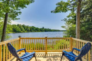 Private Hot Tub Lakefront Poconos Home! - 0