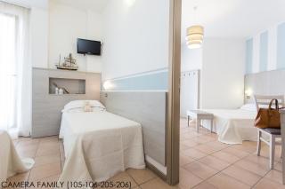 Hotel Roxy & Beach - Cesenatico - 5