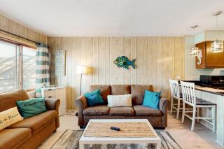 Bradley On The Bay 130G - 5