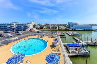 Bradley On The Bay 329G - 9
