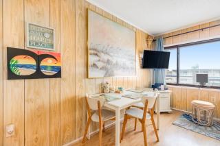 Bradley On The Bay 329G - 3