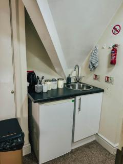 Stylish Modern 1-Bed Apartment in Prime Solihull Town Centre - 2