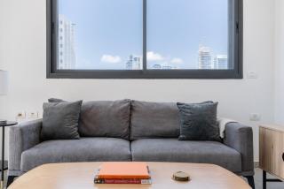 Blueground Florentine City view Top Floor - 9