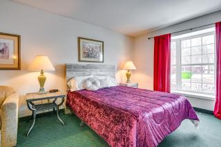 Near Lake Huron Shoreline! Studio with Resort Perks - 4