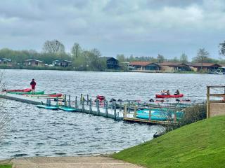 The Lakeside21 Caravan 8 berth with Hot tub at Tattershall Lakes - Tattershall - 1