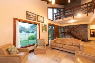 4 Suítes + Piscina e Churrasqueira | 3 Irmãos - 1