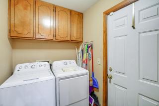 Peaceful Bluff City Retreat with Fire Pit and Grill - 2