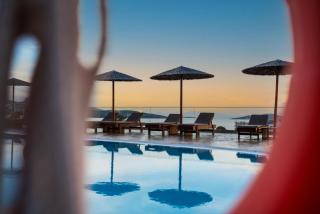 Evia Hotel & Suites - 4