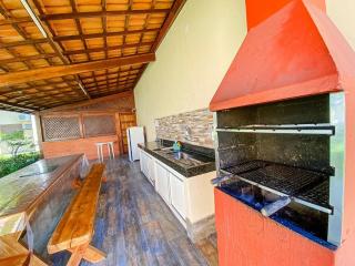 Flat com 1 quarto com ar split, sala e cozinha completa, No condomínio Portal do Atlântico a 100m praia de Taperapuã (Barraca do Gaúcho) , portaria 24hrs, piscina. - Porto Seguro - 6
