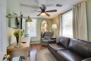 The Cabernet Cabin Defiance Home on Katy Trail! - 7