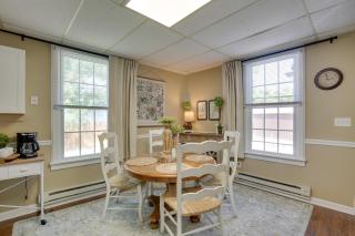 The Cabernet Cabin Defiance Home on Katy Trail! - 4