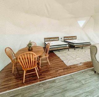 Chief Mountain Cabins - - 1