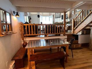 Ski In, Ski Out Cozy Creek Side Cabin w Front Yard - 1