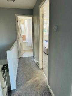 Homely 2Bed Flat 1 minute from Tram Stations - 7