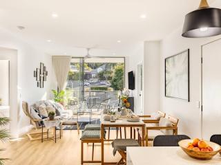 Stunning Mount View Modern Apartment MtGravatt CBD - 7