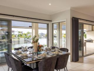 Waterfront Lifestyle Holiday5B House nearThemePark - Gold Coast - 3