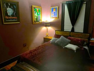 Dr. Yaple's Art Deco House - 1