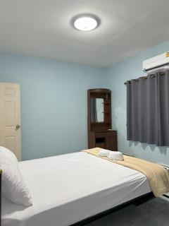 2-bed house near beach w/ aircon - Ban Krut - 4