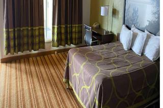 Super 8 by Wyndham Wells - 8