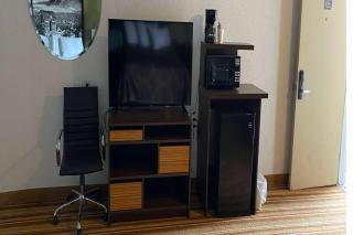 Super 8 by Wyndham Wells - 3