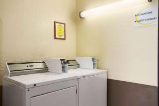 Super 8 by Wyndham Cedar Rapids - Cedar Rapids - 8