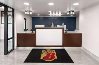 Super 8 by Wyndham Prattville Montgomery - Prattville - 3