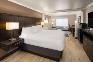 Ramada by Wyndham Moses Lake - 8