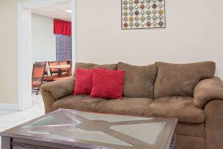 Ramada by Wyndham Pelham - Pelham - 6
