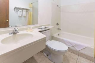 Days Inn by Wyndham Medford - Medford - 1