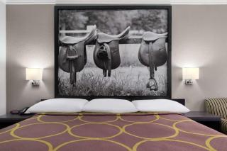 Super 8 by Wyndham Longview/North - 2