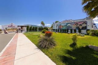 Ramada by Wyndham Kingman - Kingman - 0