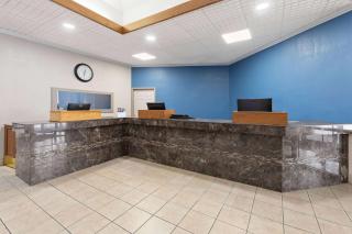 Baymont Inn and Suites by Wyndham Farmington, MO - Farmington - 8