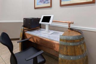 Baymont Inn and Suites by Wyndham Farmington, MO - Farmington - 3