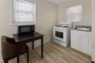 Wildwood Inn Hotel Beach & Boardwalk - 1