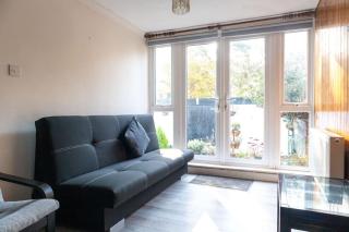 Entire Home in Southampton - Southampton - 2